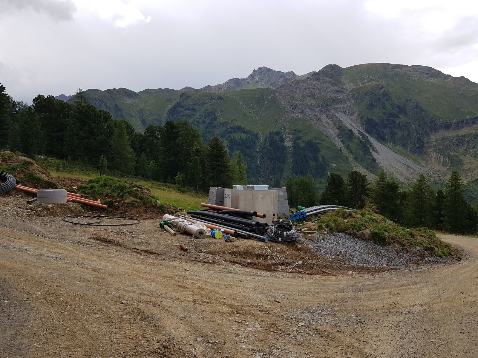 Beschneiungsteile von Sufag. Kein TA auf der Nordseite?! merkwürdig