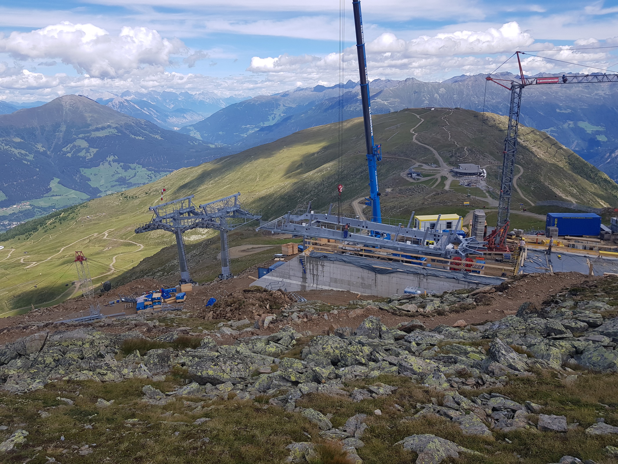 DM ist fleißig am montieren