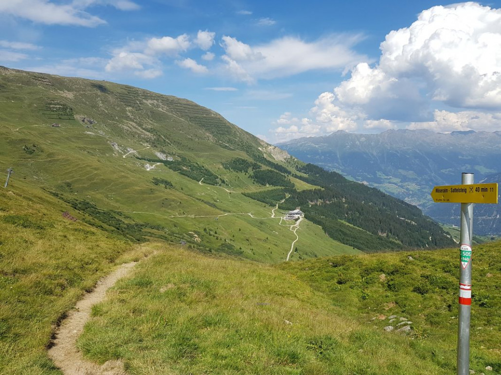 Hier beginnt nun der Abstieg zur Möseralm