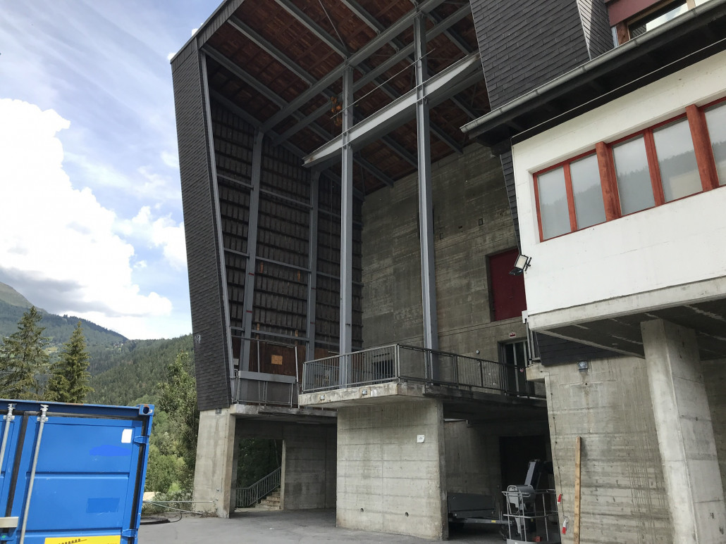 Alte Talstation der bereits im August/September  2019 abgebauten großen Pendelbahn Fiesch-Kühboden