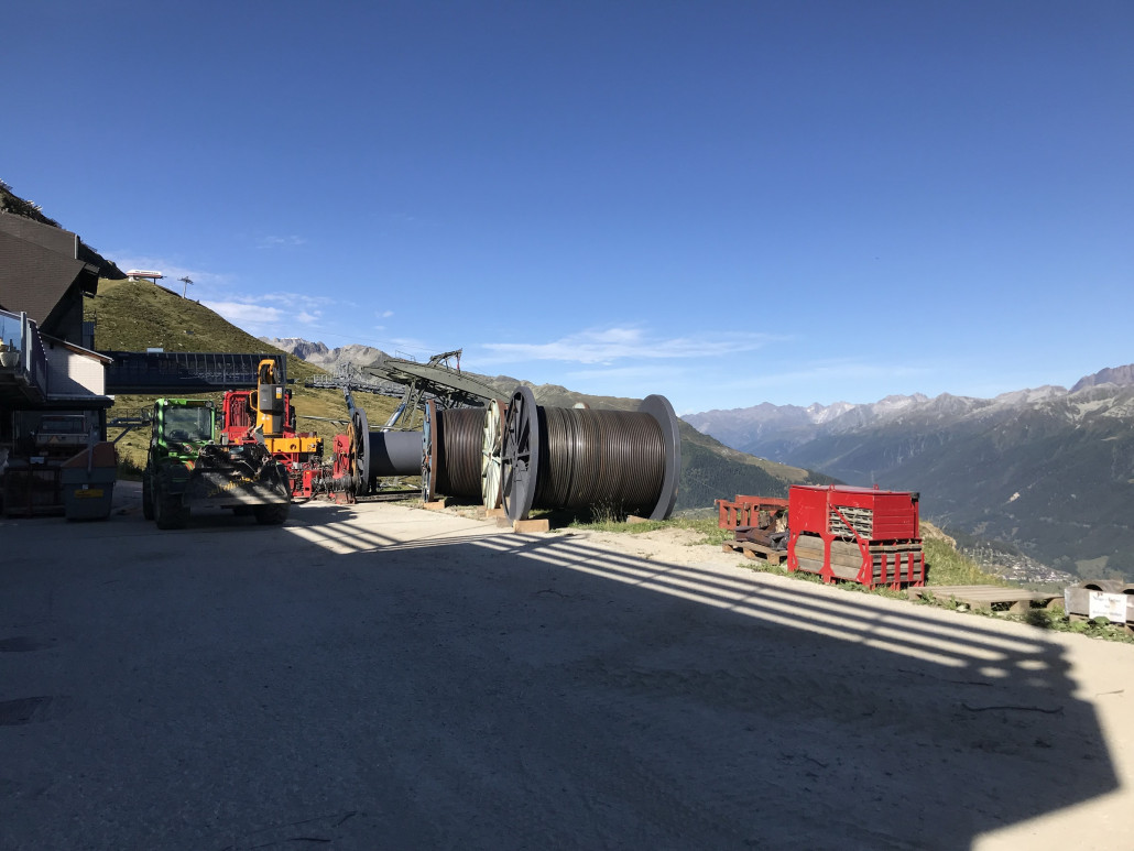26.8.2020: alle 4 Tragseile sind abmontiert, das letzte wird gerade aufgerollt