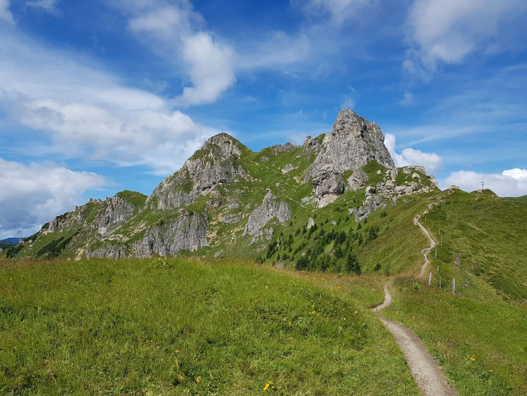 Den Schuflicker lassen wir hinter uns und gehen zum Arltörl zurück. Doch bevor es weitergeht, wird noch einmal genaustens in die Ferne geschaut ;-)
