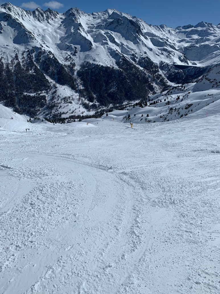 Plan du Fou nach Siviez auch ganz schön zu fahren; sonnenseitig und relativ früh Sulzschnee