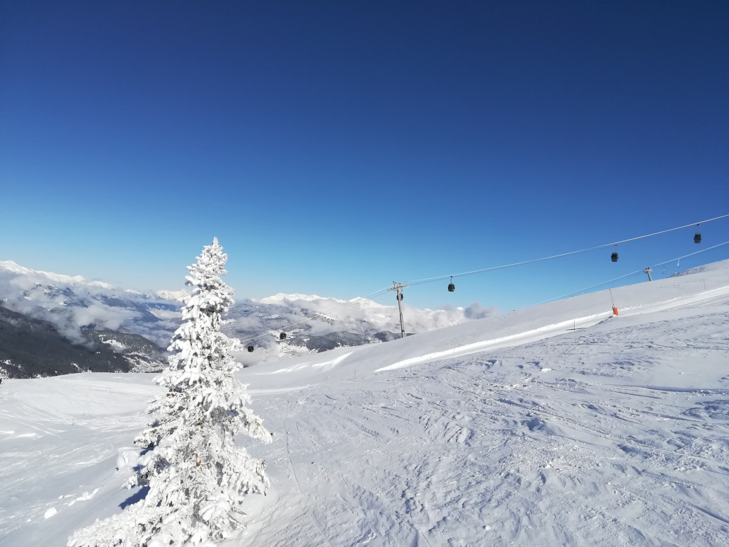 Der Neuschnee von gestern verschönert die Lanschaft enorm