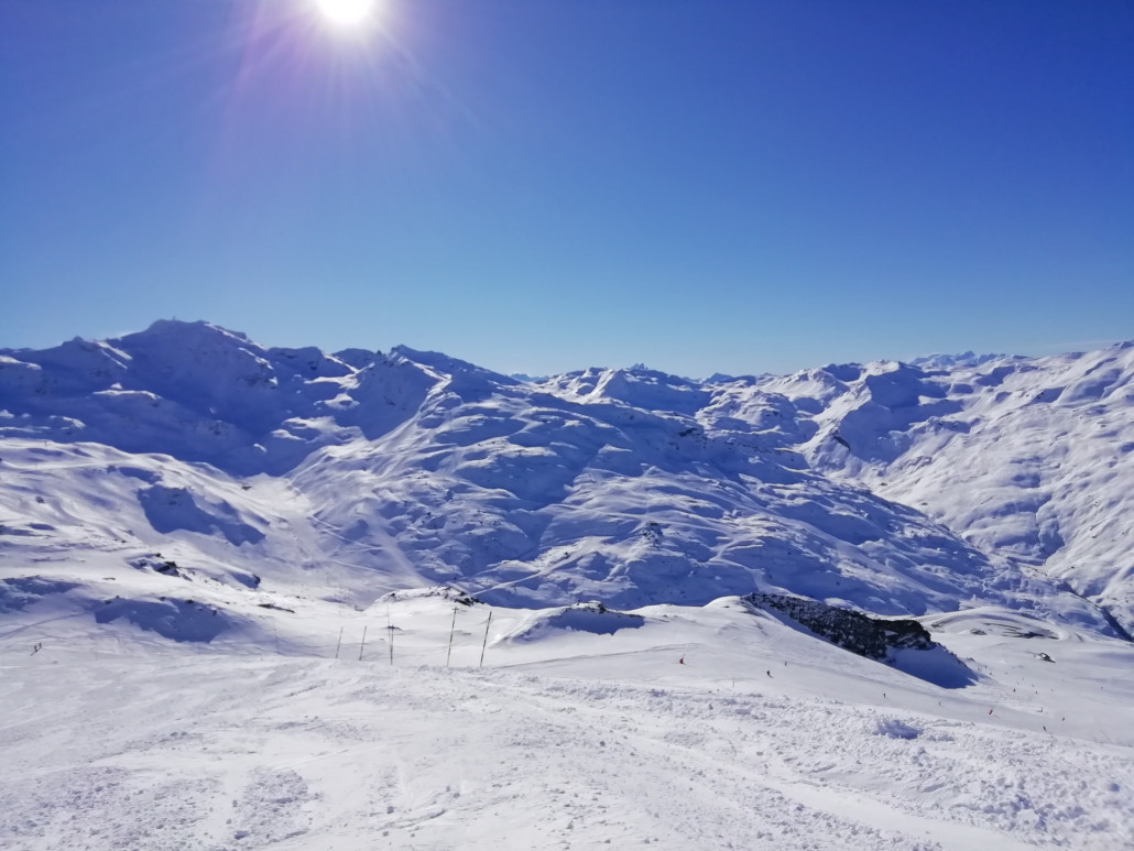 Wenig los hier. So gehts noch ein paar Mal den "Granges" und "Roc2" hoch, die sehr schöne Abfahrten zu bieten haben.