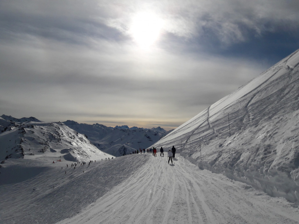 Stau auf dem Ziehweg vom Saulire runter