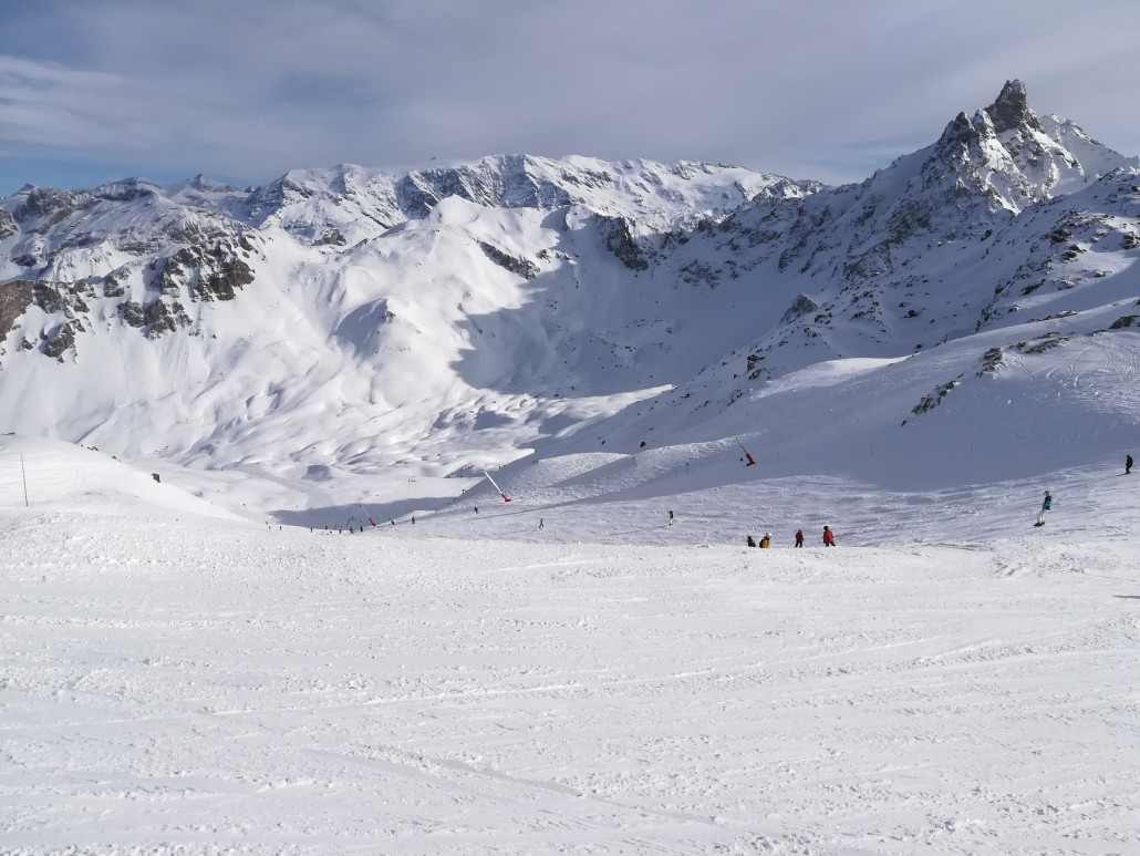 Die blaue "Croix". Der Lift im Hintergrund müsste "Chanrossa" sein