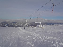Piste Alm mit den (mittlerweile abgebauten) SCHLten Alm 1+2.