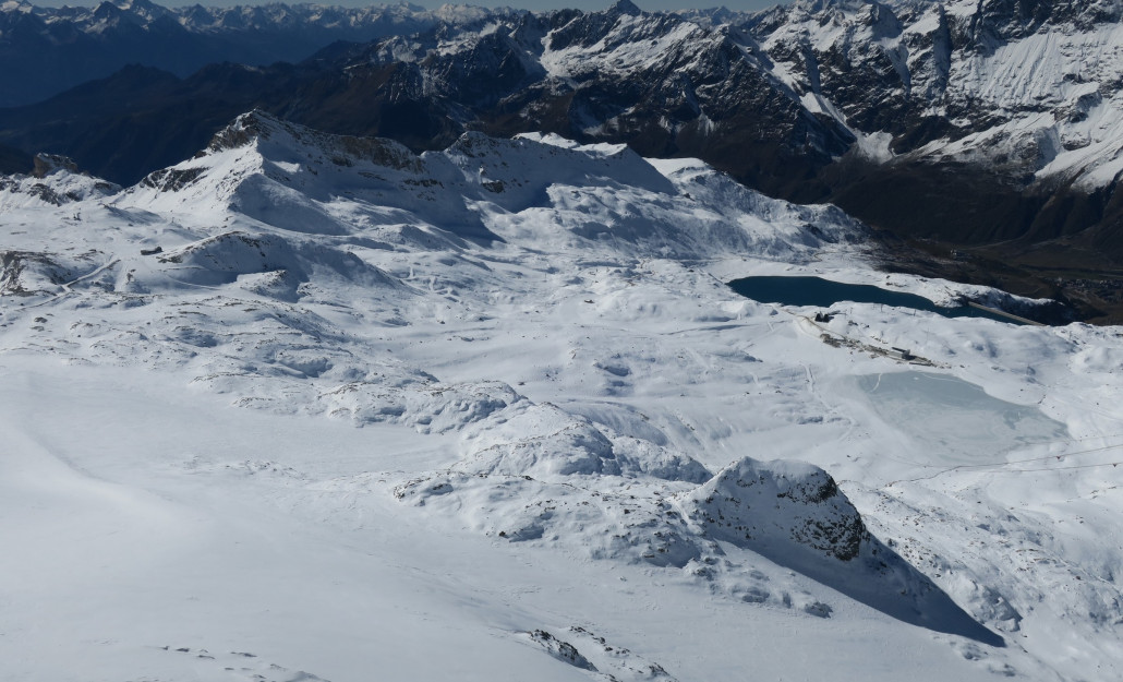 Die Pisten nach LCB sind bereits teilweise Grundpräpariert