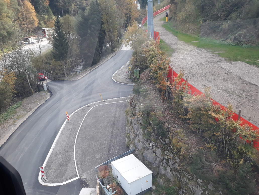 Unterführung Talabfahrt, bei Stütze 4
