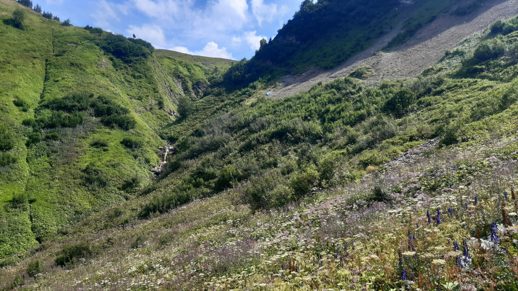Abstieg oberer Teil. Im unteren Teil habe ich leider keine weiteren Bilder gemacht, da man hier durch den Wald läuft