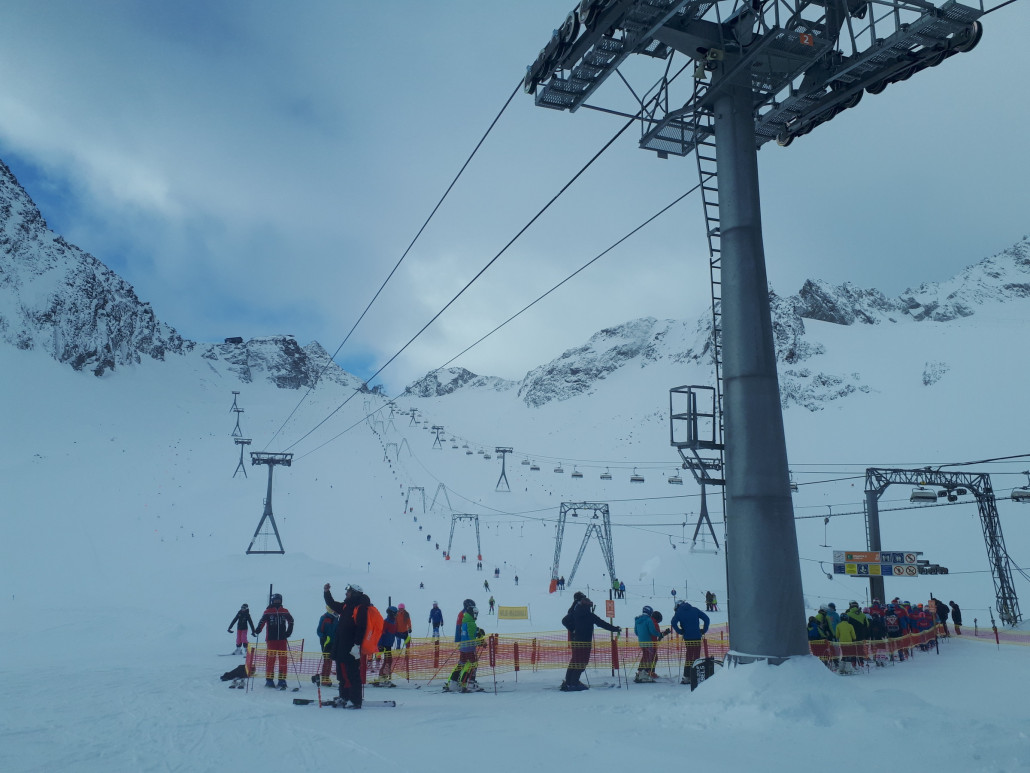 Wetter noch unklar. Komisch jedoch das die Schaufeljochbahn nicht läuft.