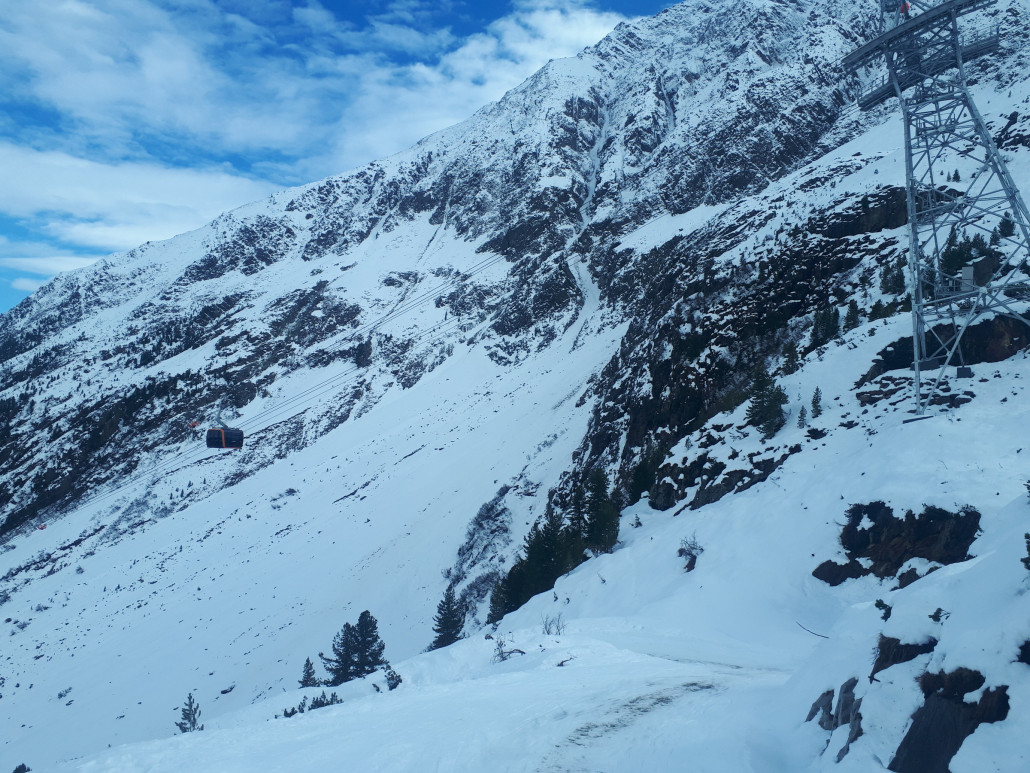 Hier langsam steinig