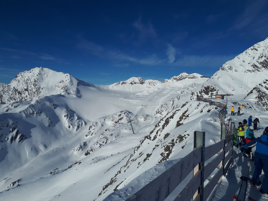 Der Schlepper fährt noch nicht von unten, daher  kann man hier auch noch nicht Freeriden.