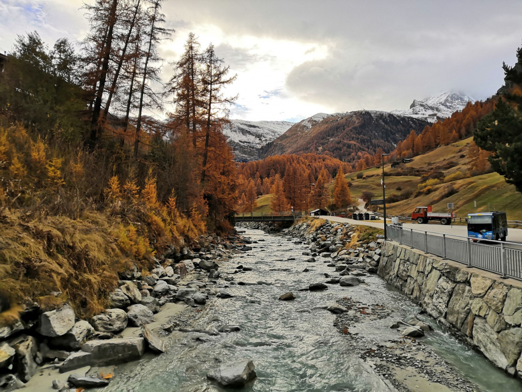 Wieder im Tal angelangt nach zwei fantastischen Skitagen, wie sie auch im Winter nur selten besser sind. Hoffentlich geht es so weiter...