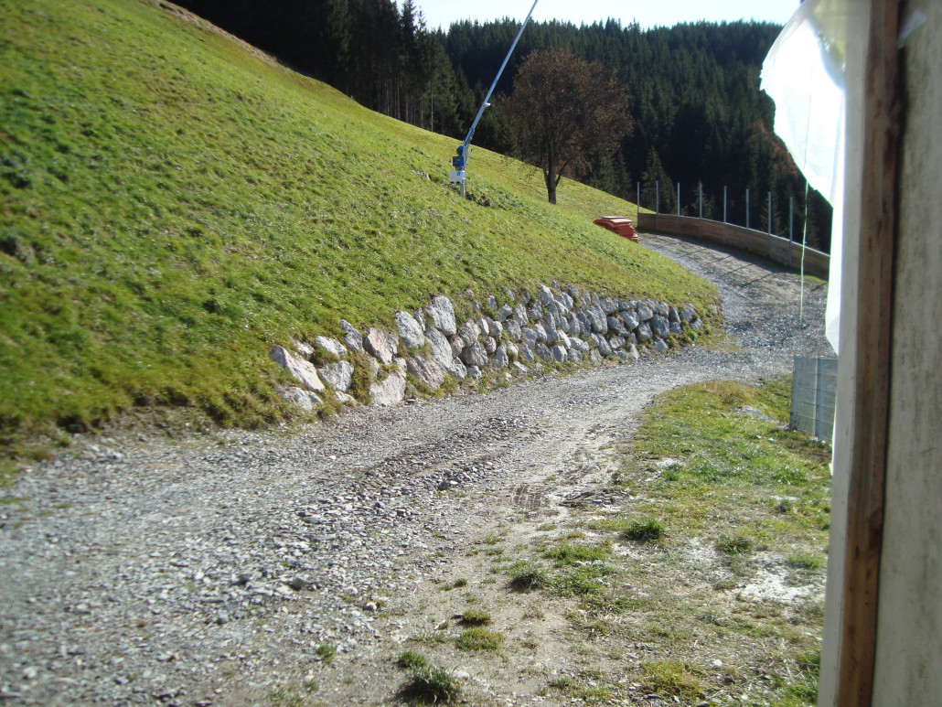Treichlhof Zufahrt von Piste