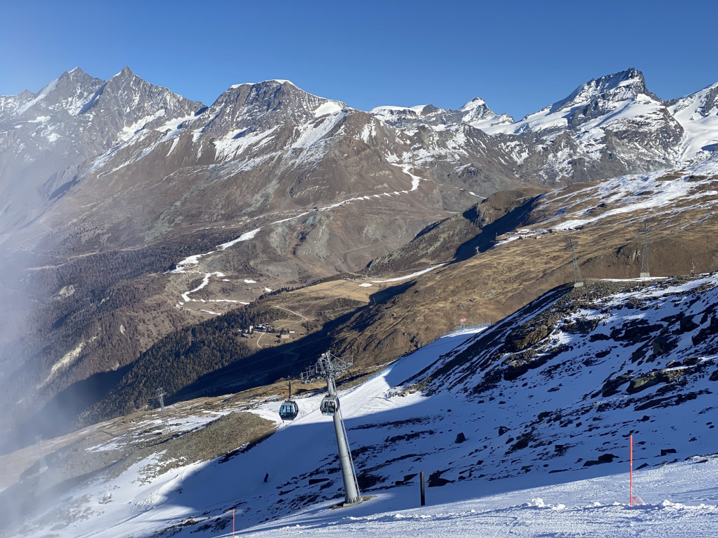 Blick Richtung Blauherd/Rothorn: es ist noch viel nötig. Ob das reicht bis in einer Woche?