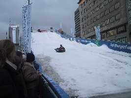 05_02_02_essen_snowtubing.jpg