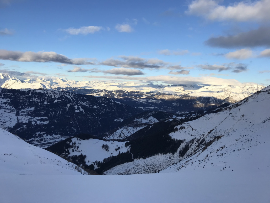 Blick nach Laax, das dortige Angebot nach wie vor schäbig
