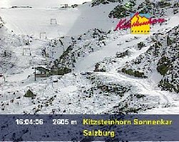 Maurergletscherlift und Bergstation Gratbahn! Links ist wohl schon mal einer mit dem SKido am Lift gewesen)=)