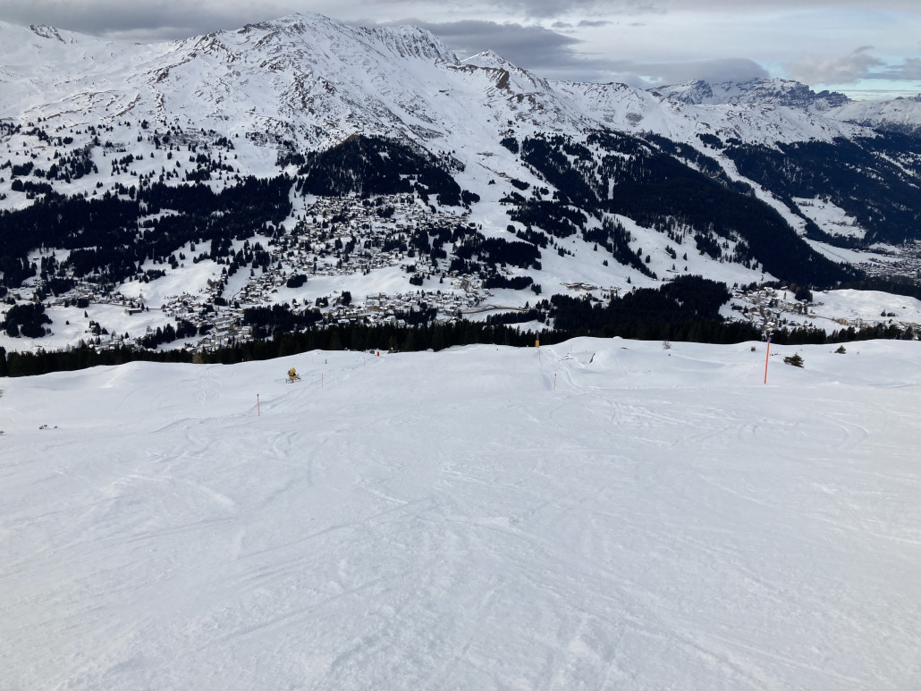 26. Der Schnee wies eine zuckerartige Konsistenz auf.