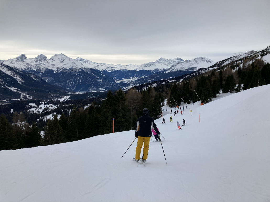 Grosser Verkehr ab der Alp Nova Richtung Tgantieni