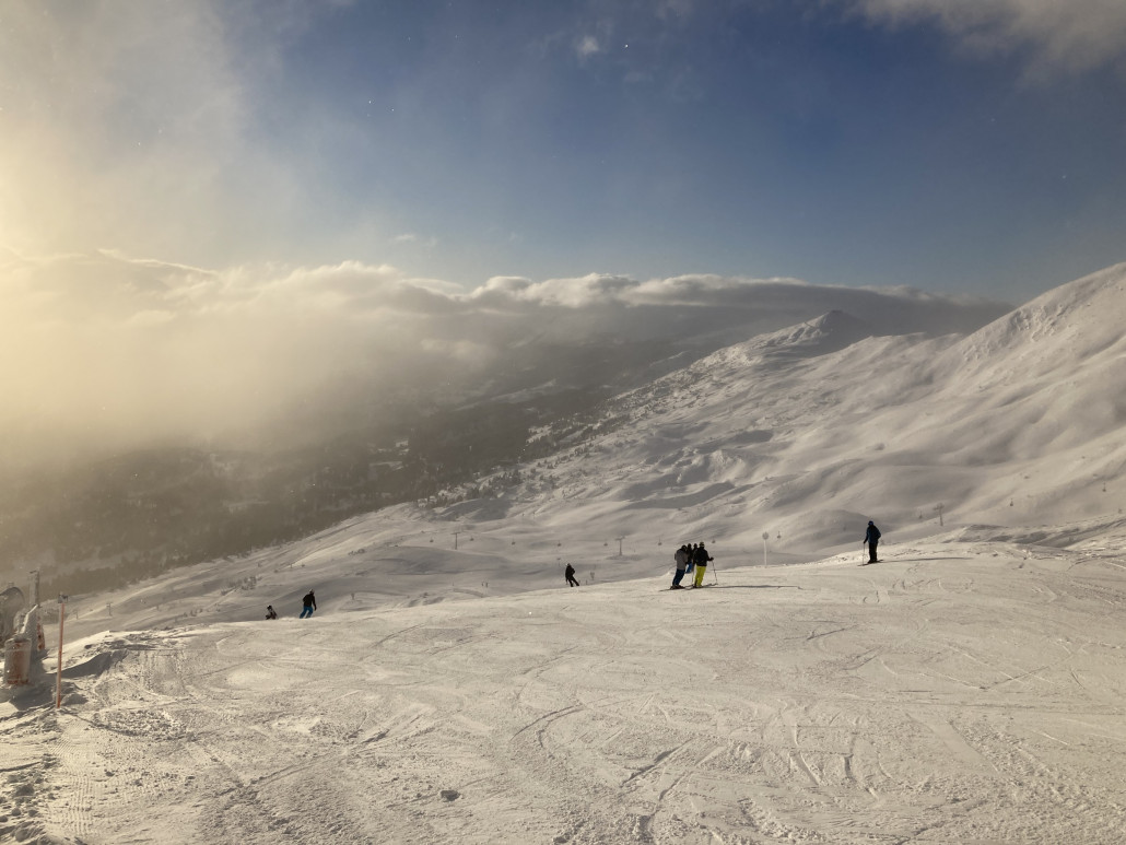 Heute lief Cumacheals das erste Mal. Offiziell geöffnet ist nur die blaue 66 zum Lavoz und dann unten um über die 52a.