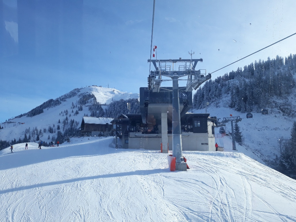 Einfahrt in die Mittelstation