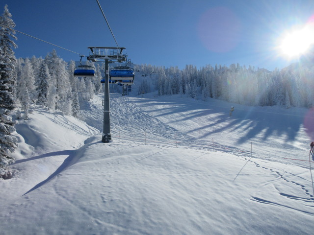 6-CLD-B Mössern, rechts darunter die Scheibelbodenabfahrt