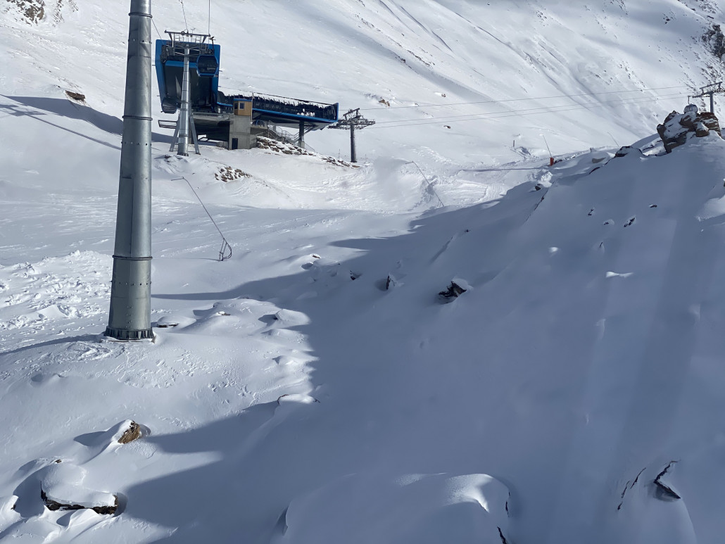 Kurz vor Mittelstation Tufternkumme. Blick auf geschlossene Piste. Man will einfach nicht.
