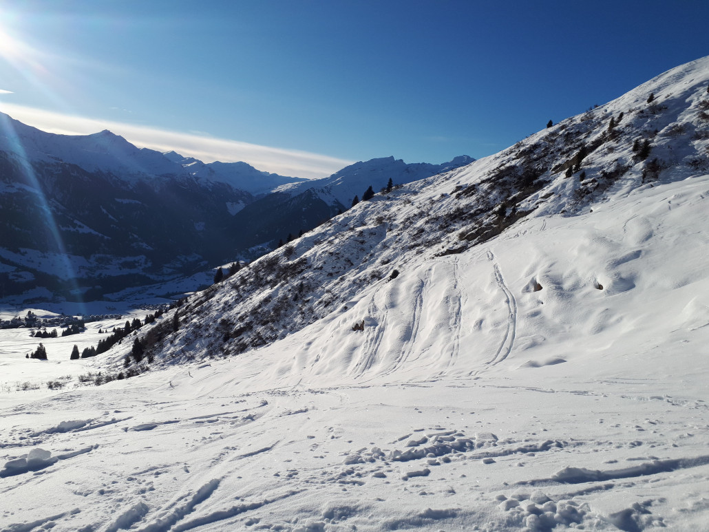 Gefrorener Tiefschnee