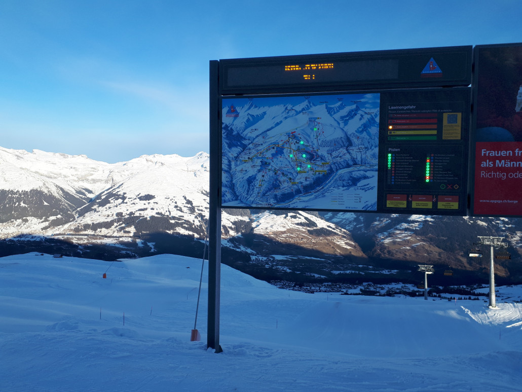 Sehr kalt und schattig. Drüben in Brigels sonnig.