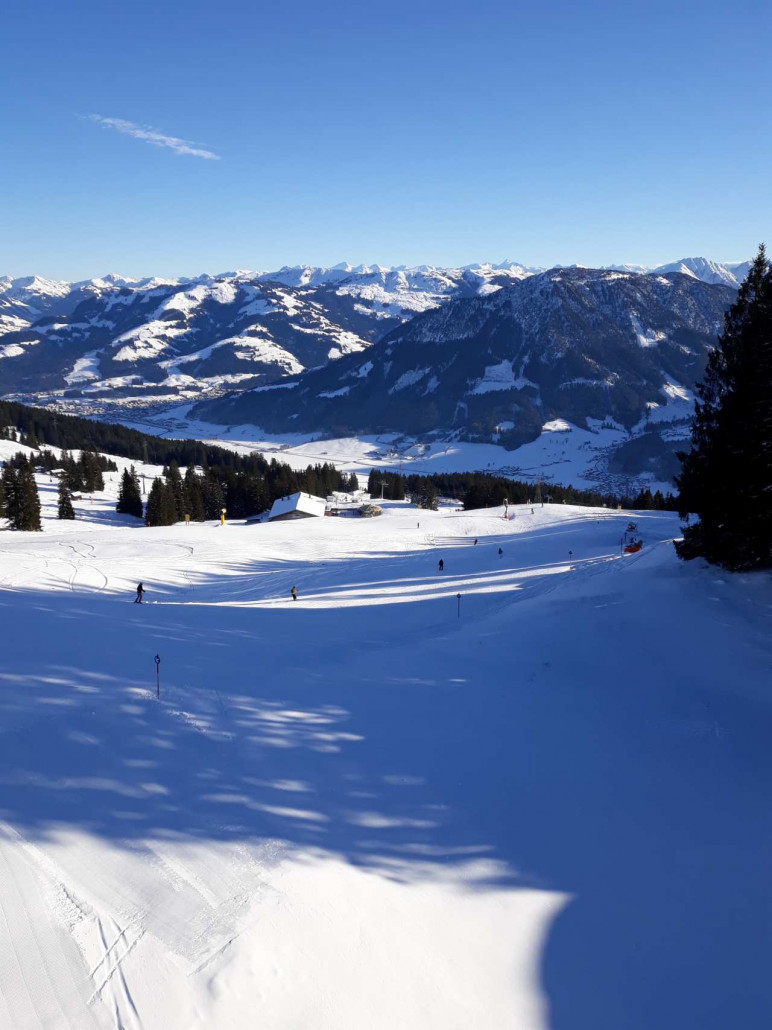 Blick Richtung Holzalm, noch etwas schmäler als sonst, aber gut