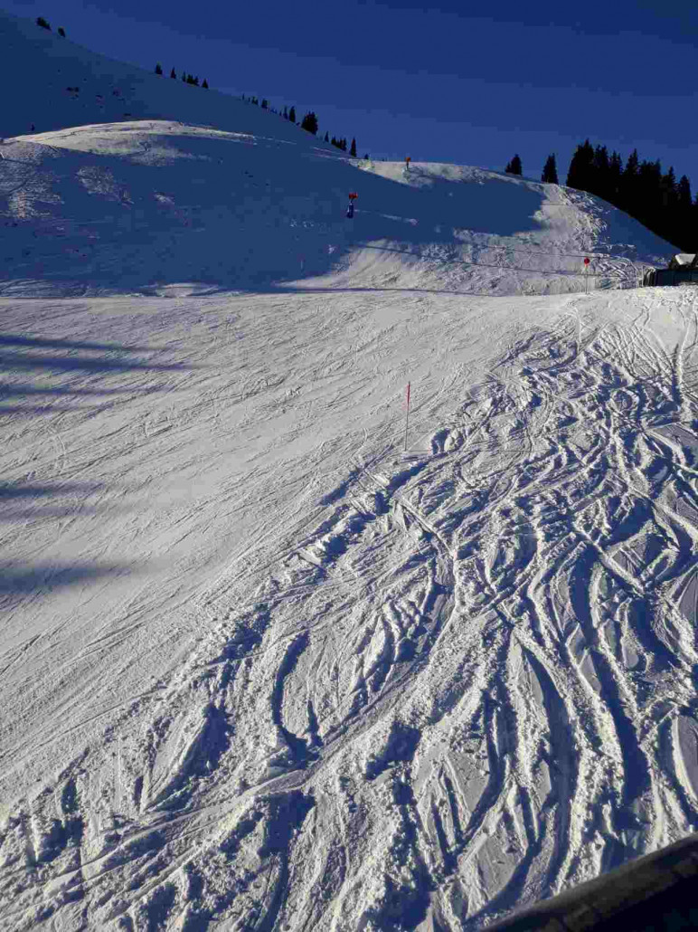 Kummereralm: die Piste beim Muldenlift ist sehr gut. Auch das untere Stück zum Kummerer ist sehr griffig. Die Pisten hier war noch nicht so breit wie üblich, aber sonst top