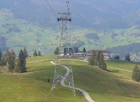 eine riesige Station