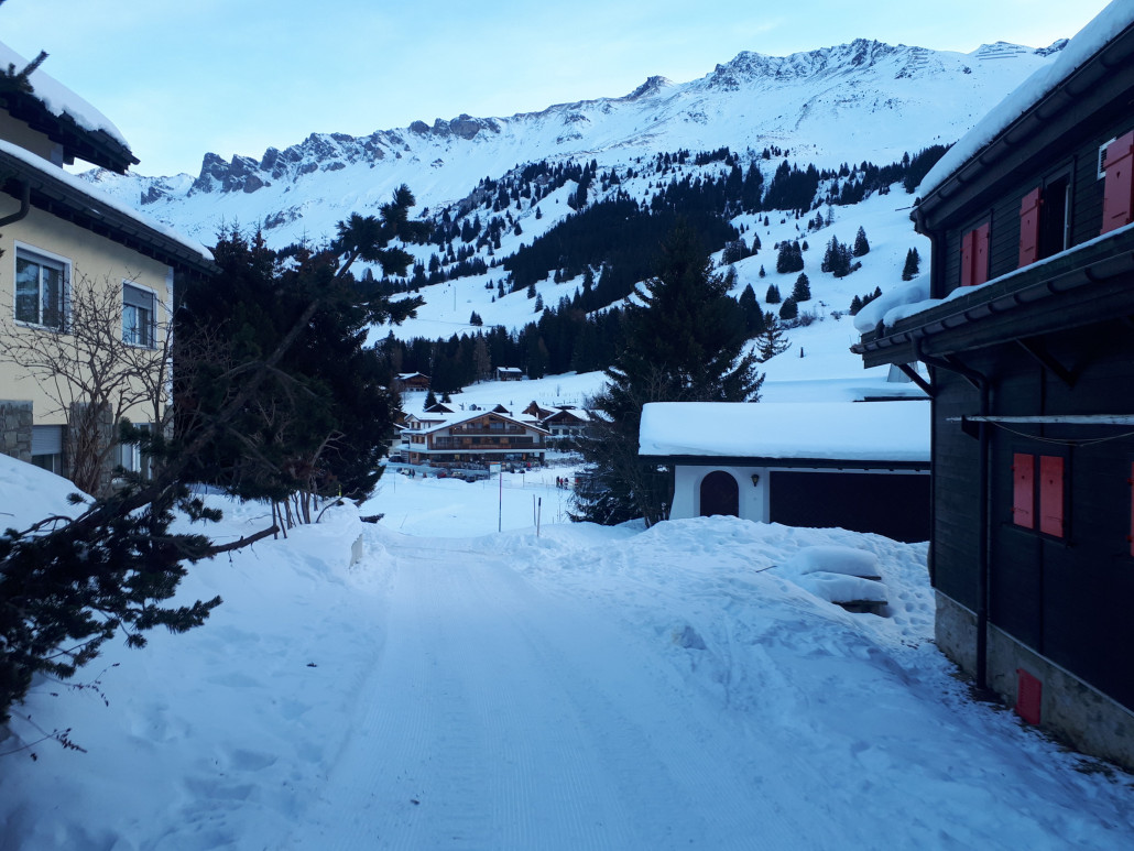 Um 8:30 Uhr nach der Busfahrt zum Heimberg 4er