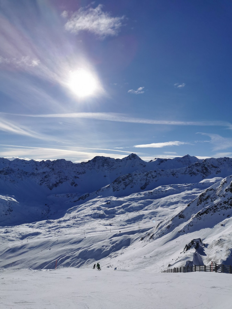 Blick von der schwarzen 8a. Eher abgefahren-eisig aber geht noch gut.