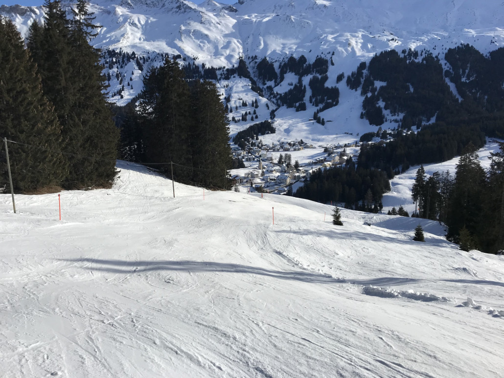 Die rote vom Stätzertäli nach Churwalden wurde ähnlich wie die Schäftermulde mit der Brechstange geöffnet: viele Steine und Gras