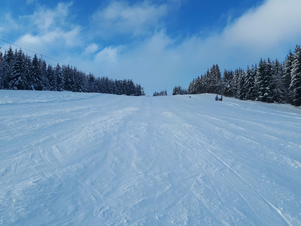 Gewalzt wurde nicht nochmal extra heute, war auch nicht nötig wegen der maximal 40 Leute gestern...