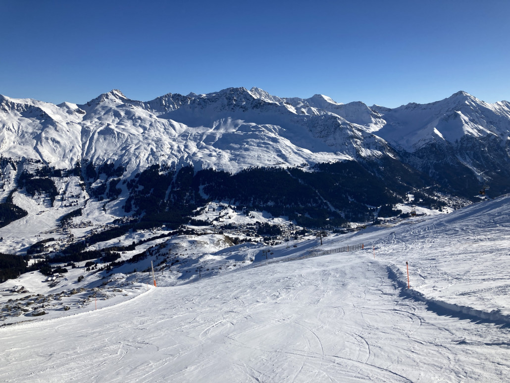 72 am Stätzerhorn. Bei unserer Fahrt ebenfalls sehr leer und tipptopp zu fahren. Im Mittelteil hat es noch ein paar fiese Steine.