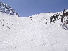 Piste de Lona (16b) von unten gesehen.