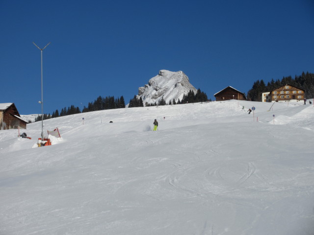 Abfahrt Herzegg, im Hintergrund die Damülser Mittagsspitze (2.095 m)