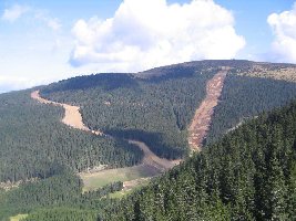 Ganzeben-Abfahrt (links) und Almabfahrt mit Lifttrasse