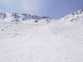 Piste de Lona (16a). Einer der Steilhänge.