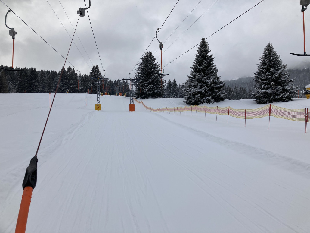 SL Fadail. Nur der linke Lift war in Betrieb - und hatte keine Probleme mit den Menschenmassen.