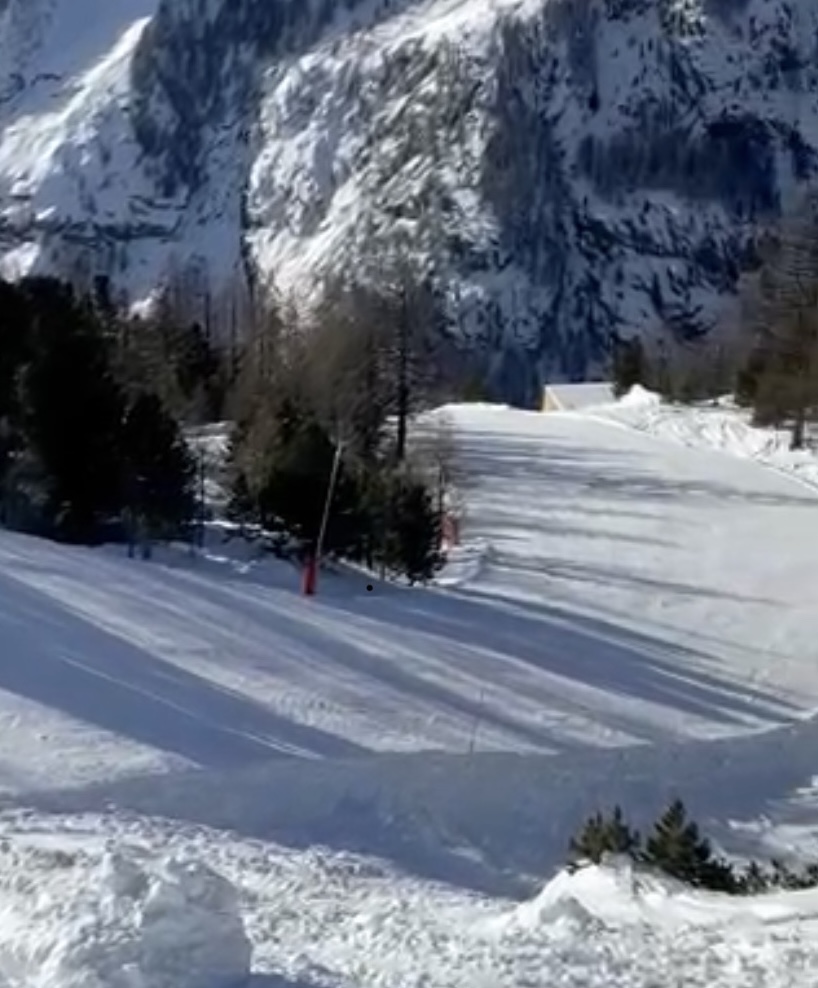 Früher gelb, heute rot und gut. Die Verlängerung der Tufternkumme. Der Ziehweg im untersten Teil kann damit umgangen werden.