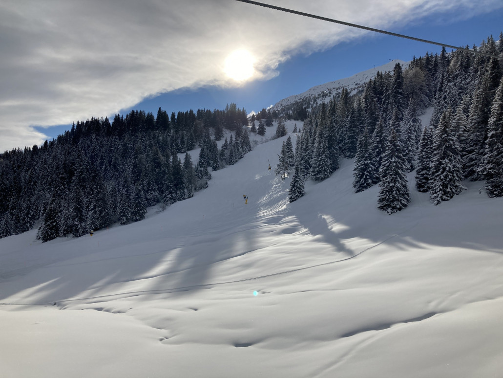 Während der Bergfahrt mit der Sesselbahn Pedra Grossa wurde das Wetter schnell besser.