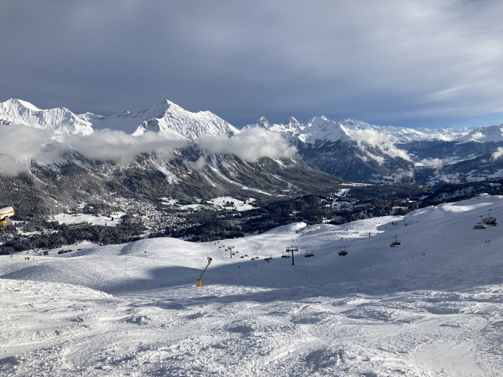 Lavoz mit zerbombter Piste. Da der Schnee sehr leicht und weich war, liess es sich aber gut fahren.