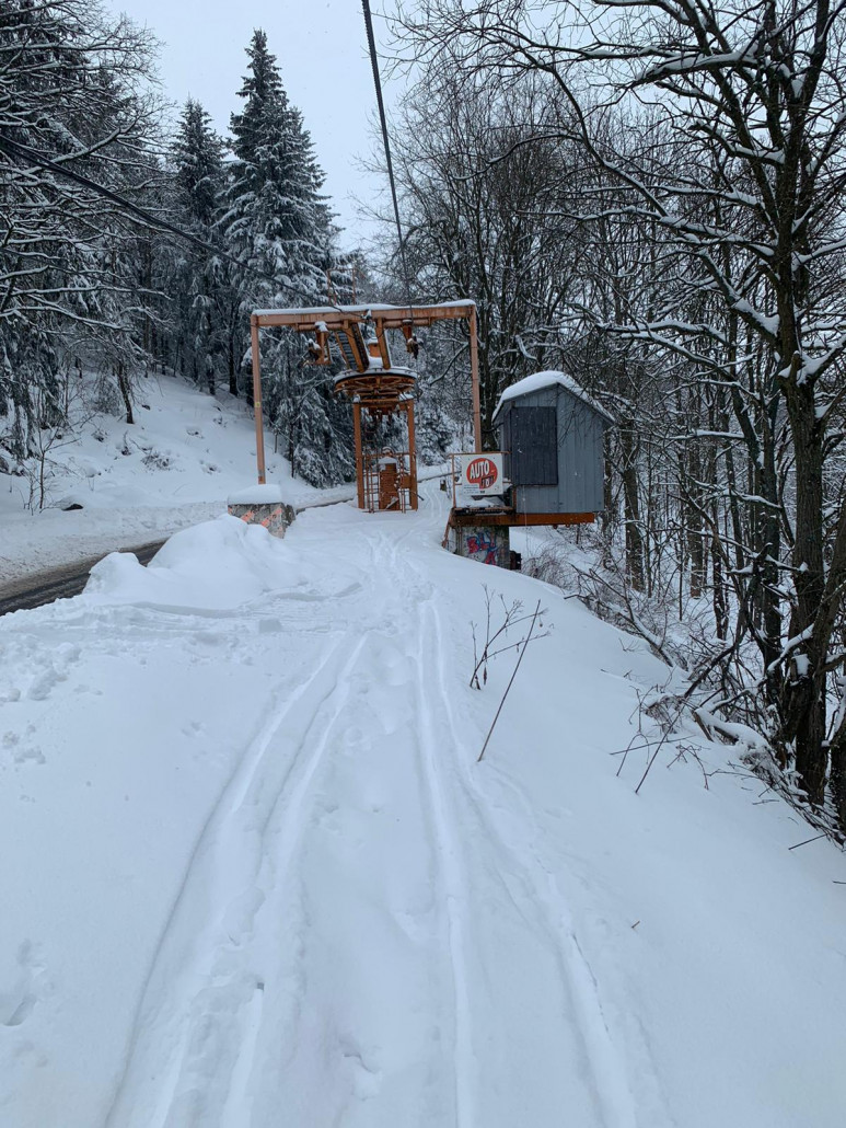Liftbergstation; man steigt jedoch normal ca. 20m davor (über 5m tiefer) aus.