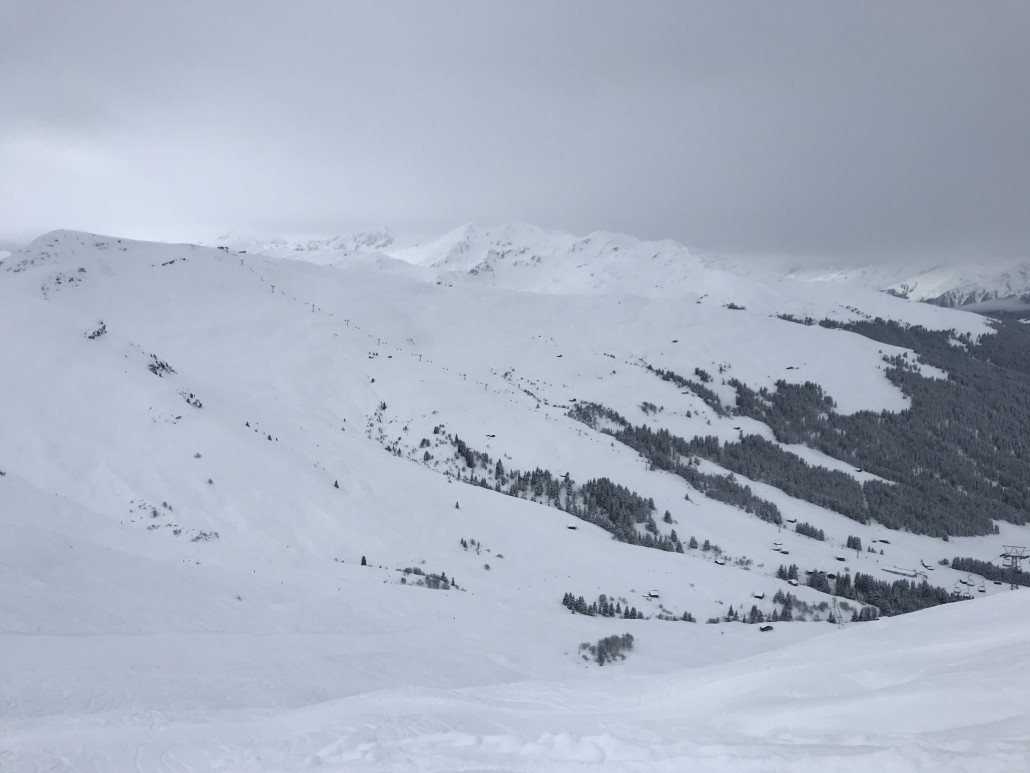 Schade, dass die ansich perfekt zum Carven geeignete schwarze Piste nach Vali nicht frisch präpariert ist